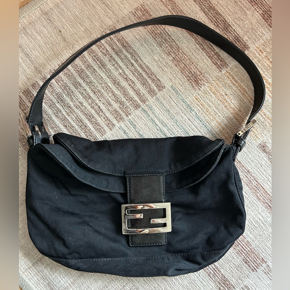 Black vintage Fendi baguette